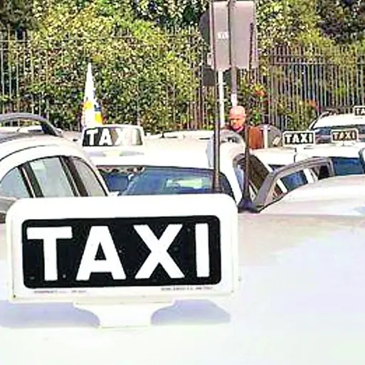 Tariffe taxi, stop agli aumenti