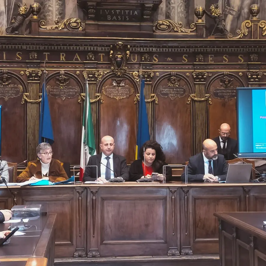 Pnrr, scontro in aula su paternità e risorse per i progetti