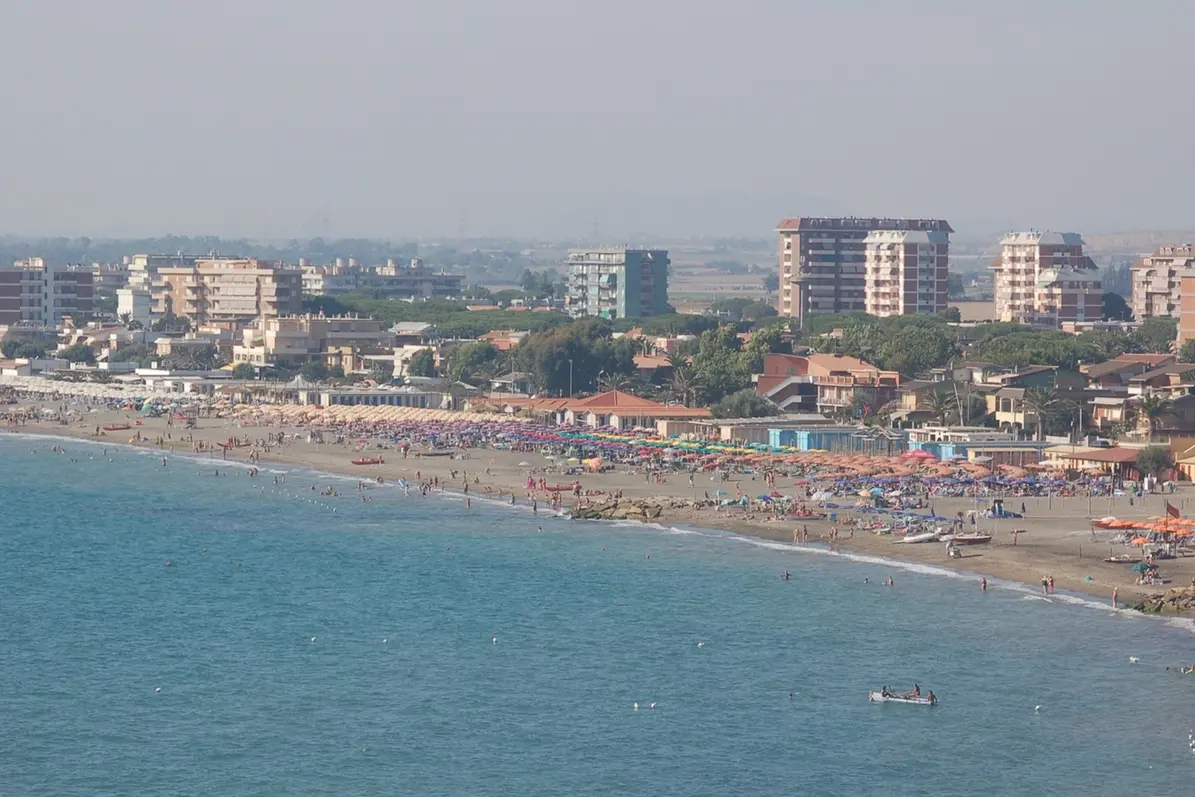Lungomare Tarquinia, Sposetti: «Non 500 metri, ma un progetto di riqualificazione di oltre 1,5 km per tutto il Lido»