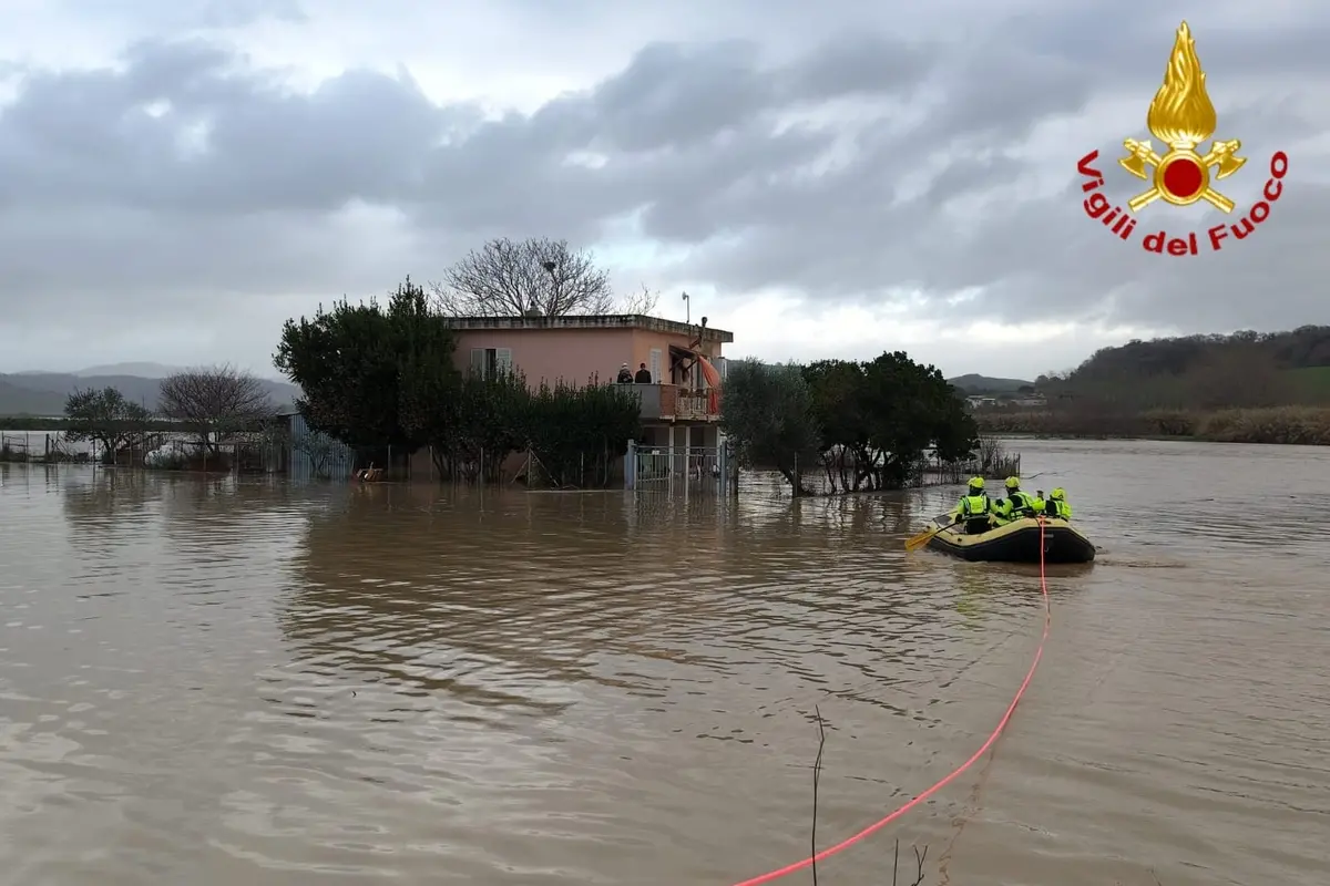 Tarquinia: esondati Marta e Mignone, soccorse tre persone e due cani