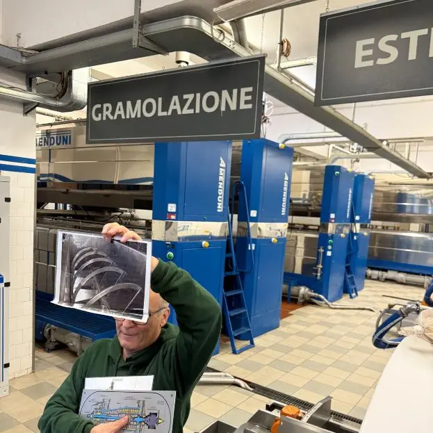 Le classi dell’Istituto “V. Cardarelli” di Tarquinia in visita all’oleificio di Canino: «un’esperienza formativa nel cuore della tradizione olearia»