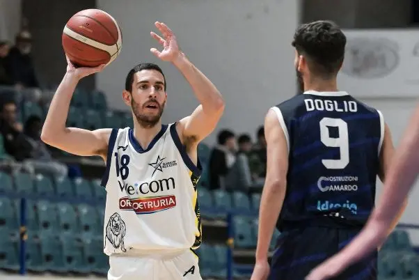 Capitan Meroi della Stella Azzurra in azione