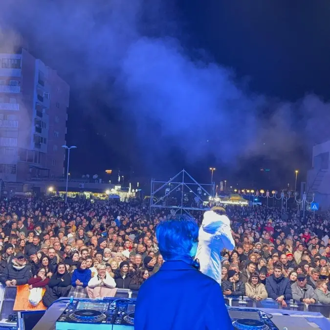 «Il bando è solo fumo negli occhi», si accende già il Capodanno da 400mila euro