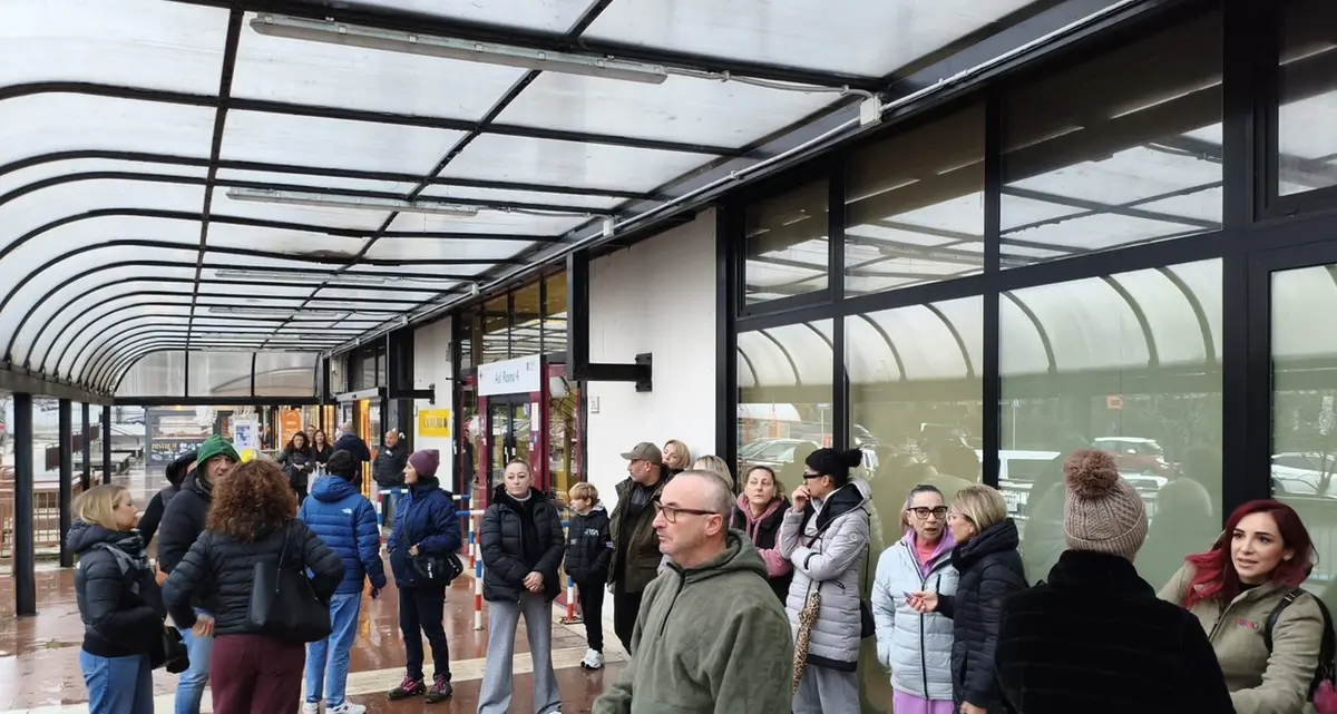 Caos Asl Roma 4, lavoratori in protesta