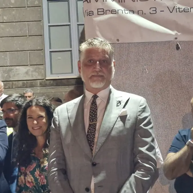 Minimacchina del centro storico, al trasporto c’è anche il ministro Giuli