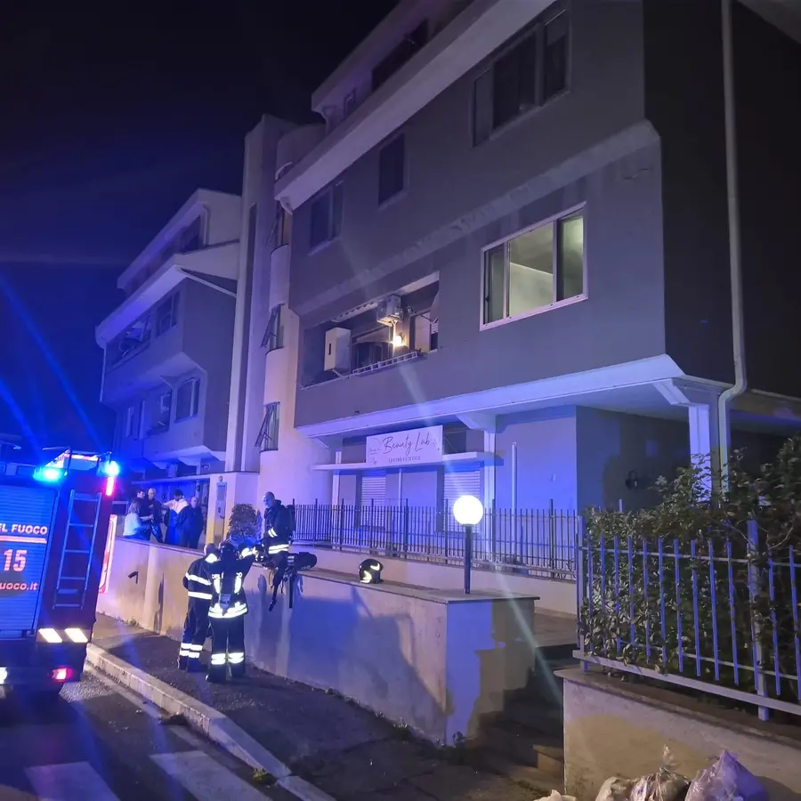 Viterbo: paura in via Po per l'incendio in un appartamento