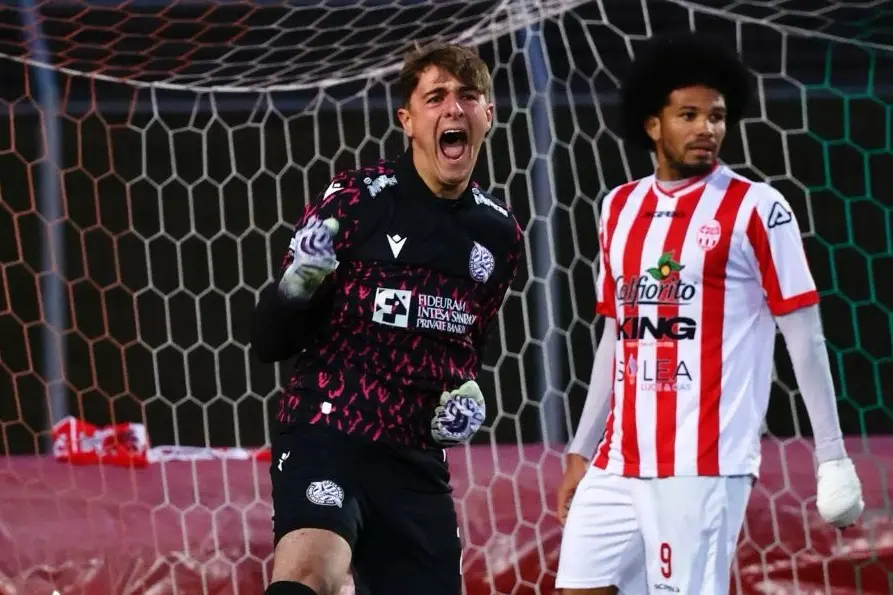 Midio silenzioso ma decisivo: para un rigore e l’Ostiamare resta in vetta