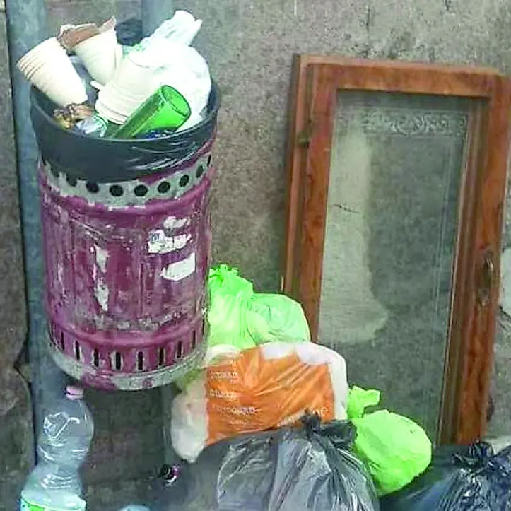 Viterbo: rifiuti abbandonati in centro, il fenomeno non si arresta
