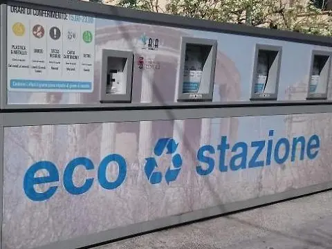 Via libera ai cassonetti intelligenti