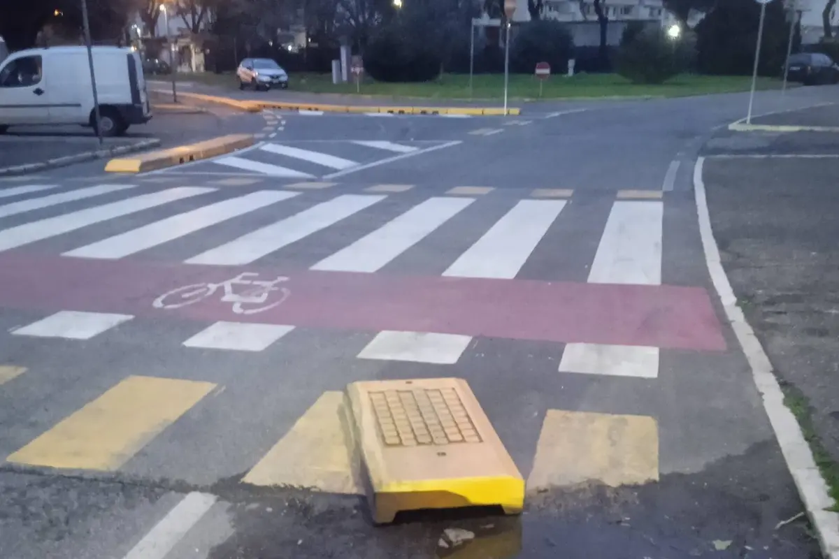 A Cerenova e Campo di Mare la ciclabile perde i “pezzi”