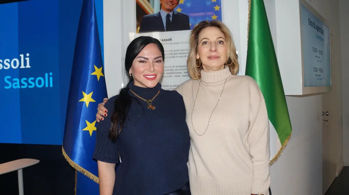 L'ideatrice del progetto ?Women in love? contro le mutilazioni genitali femminili Benedetta Paravia e l'assessore Cultura della regione Lazio, Simona Renata Baldassarre, durante l'evento presso la sala \\\"Europe experience/David Sassoli?, in piazza Venezia a Roma.