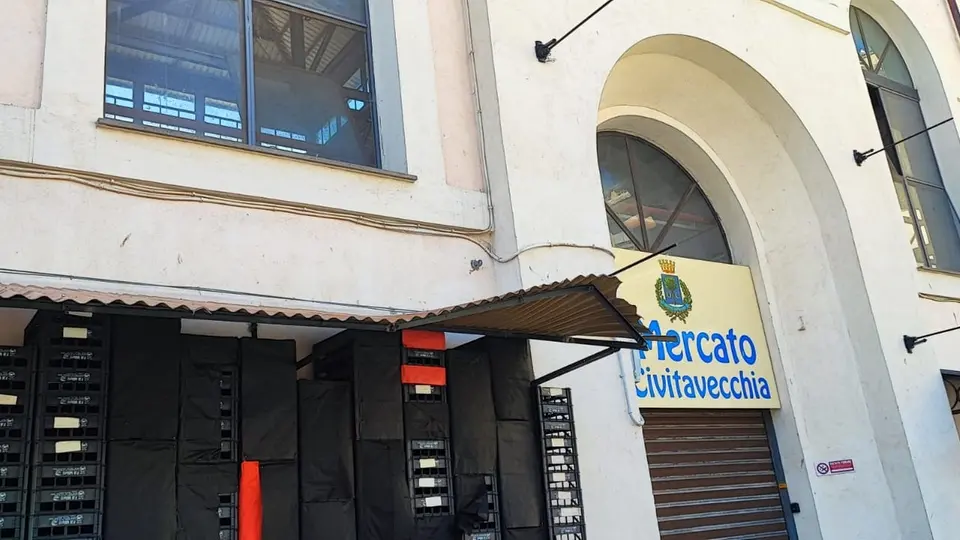 Mercato, brutta sorpresa per gli operatori: salgono i canoni