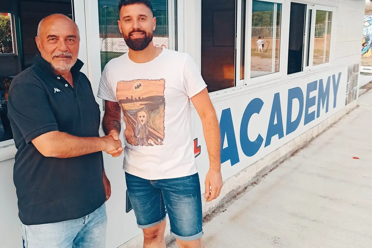 Da sinistra il presidente Elso De Fazi e il portiere Lorenzo Appetecchi
