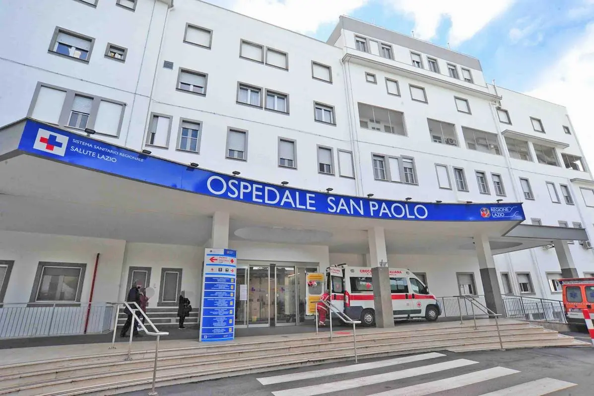 L'ingresso dell'Ospedale San Paolo di Civitavecchia