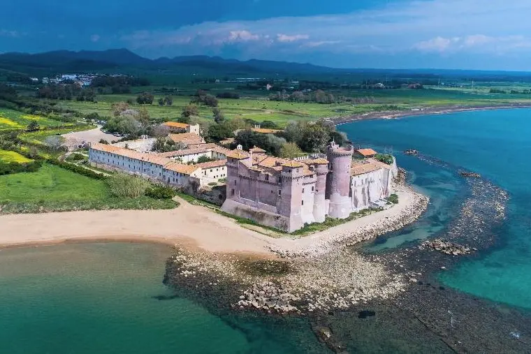 Il Pd: «Si valuti l’ex Colonia Marina per il resort a cinque stelle»
