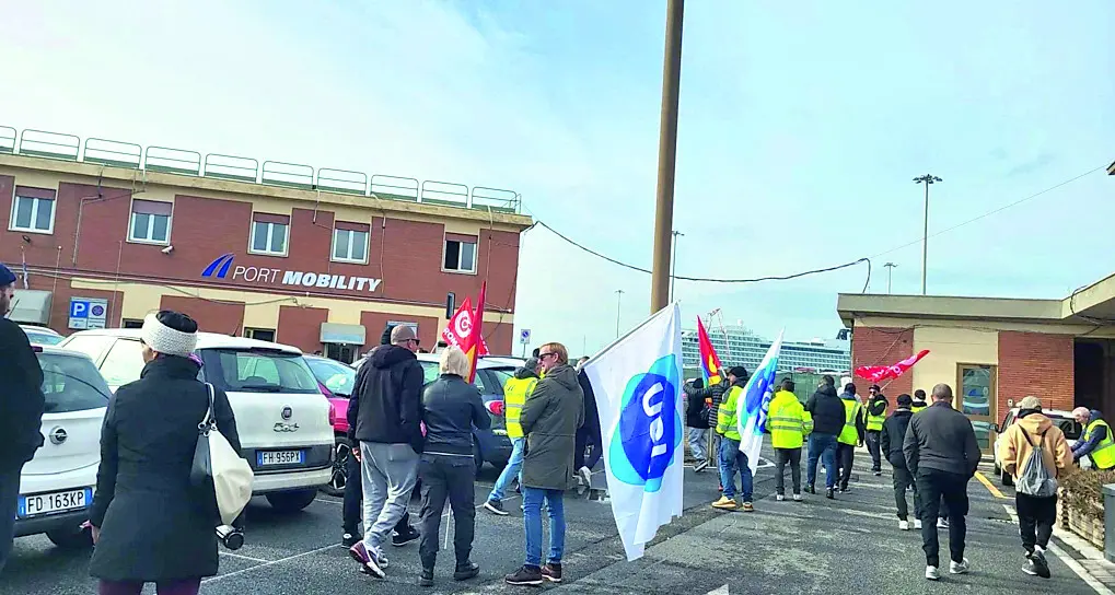 Licenziamento collettivo, Port Mobility in sciopero