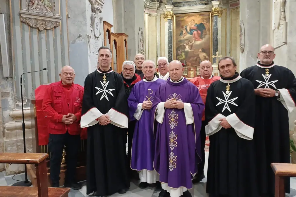 I Cavalieri di Malta a Civitavecchia rinnovano il loro impegno di carità: fede e solidarietà al centro del Natale