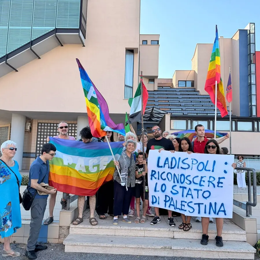 Riconosciuto lo Stato di Palestina, il documento votato in aula