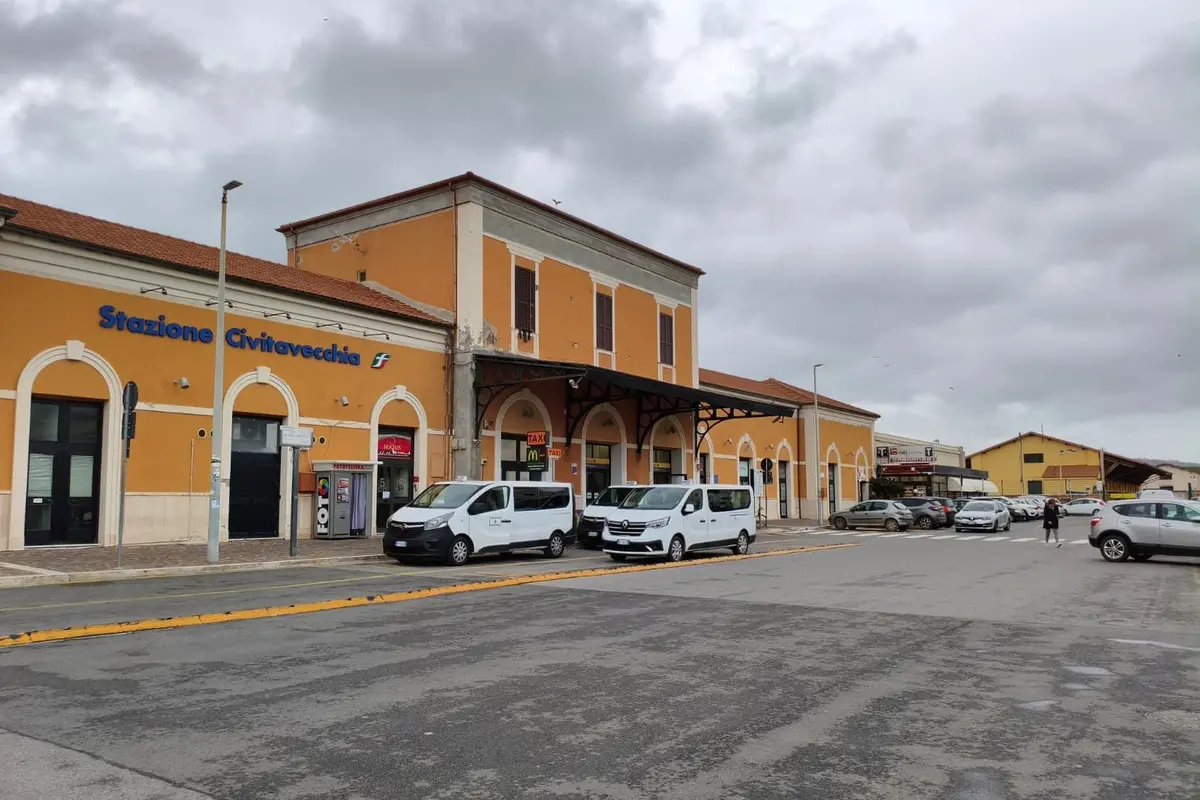 Stazione ferroviaria, via al restyling “con calma” di RFI