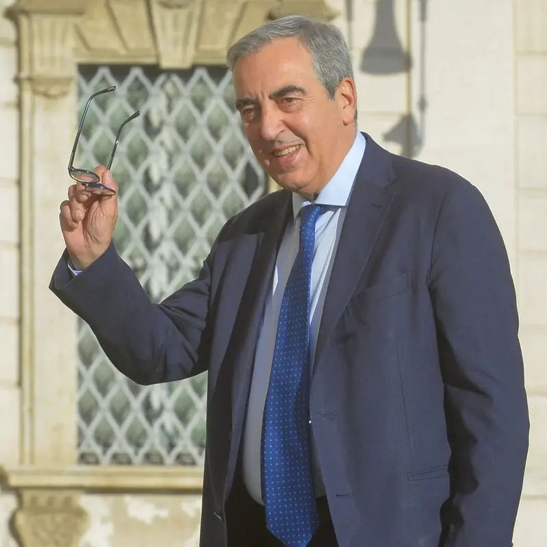 Gasparri (Fi): «Mantenere in riserva fredda Civitavecchia e Brindisi»