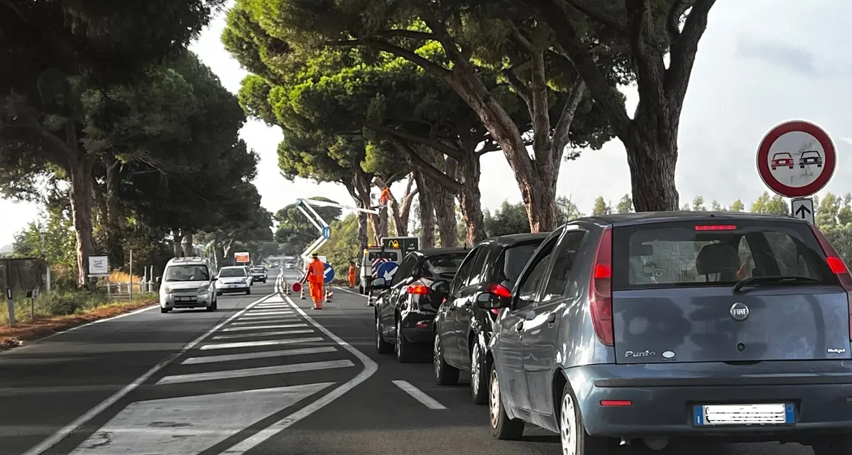 Nuovi centri commerciali e appartamenti, in tilt la statale Aurelia e via Fontana Morella