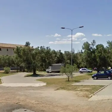 Allarme furti in auto e furgoni nel parcheggio del Granarone