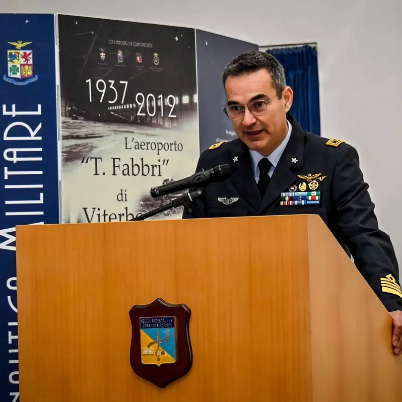 Aeronautica: passaggio di consegne alla Scuola marescialli