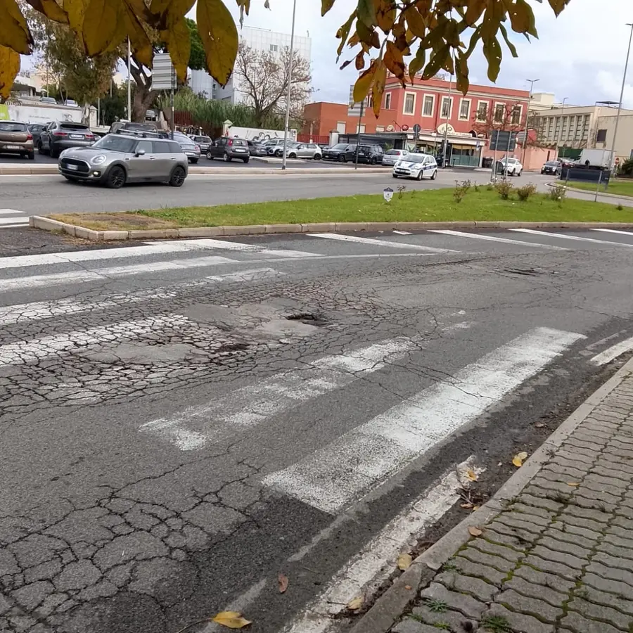 «Crateri lungo tutta via Pecorelli»