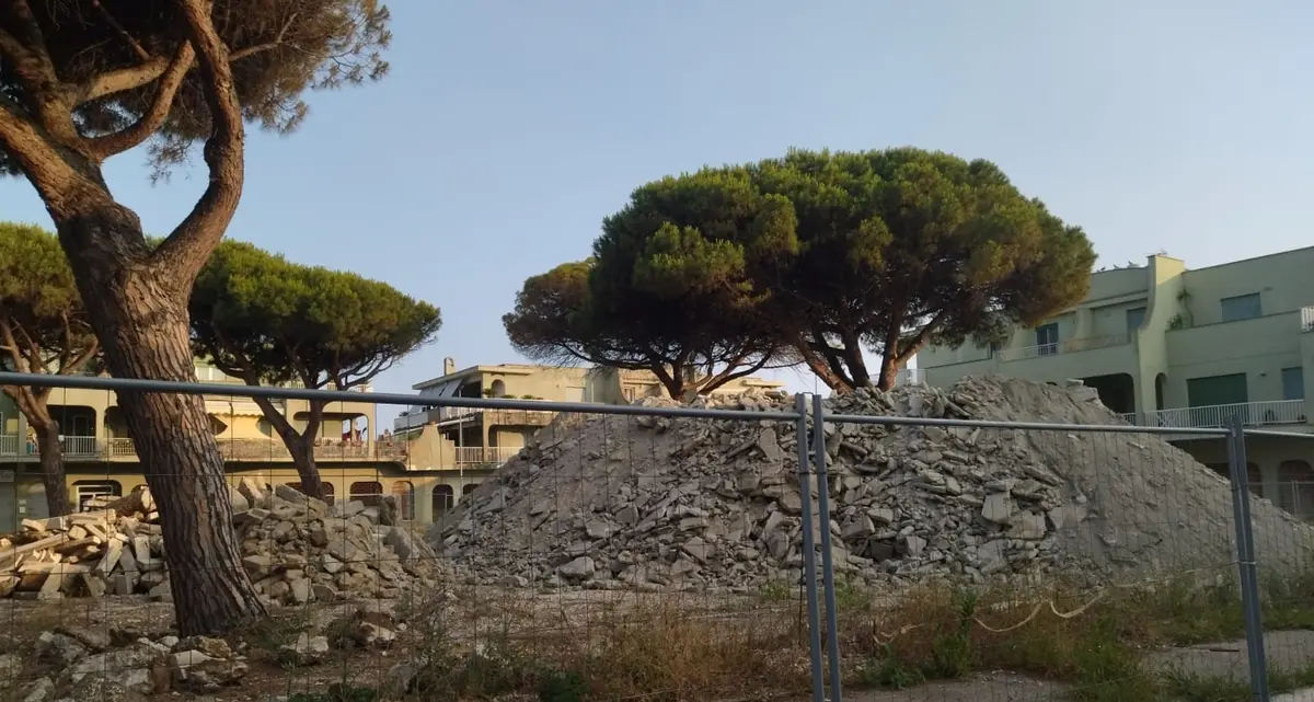 «Residenti prigionieri del cantiere»