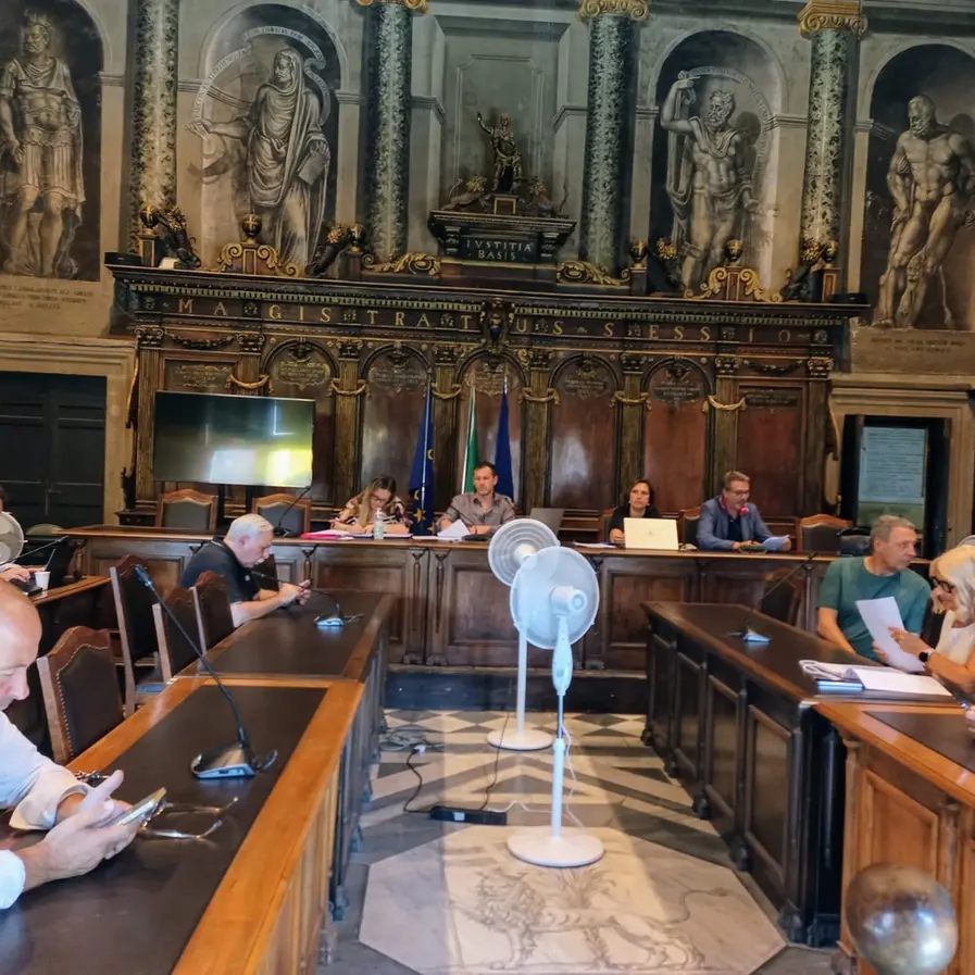 Lo strano caso della delibera “anonima” in commissione