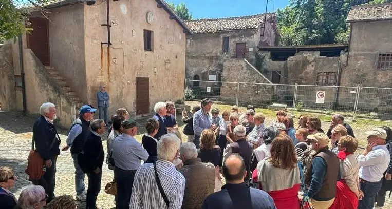 Giubileo 2025, abruzzesi alla scoperta di Santa Marinella, tra tour turistico e conferenza su Papa Celestino V
