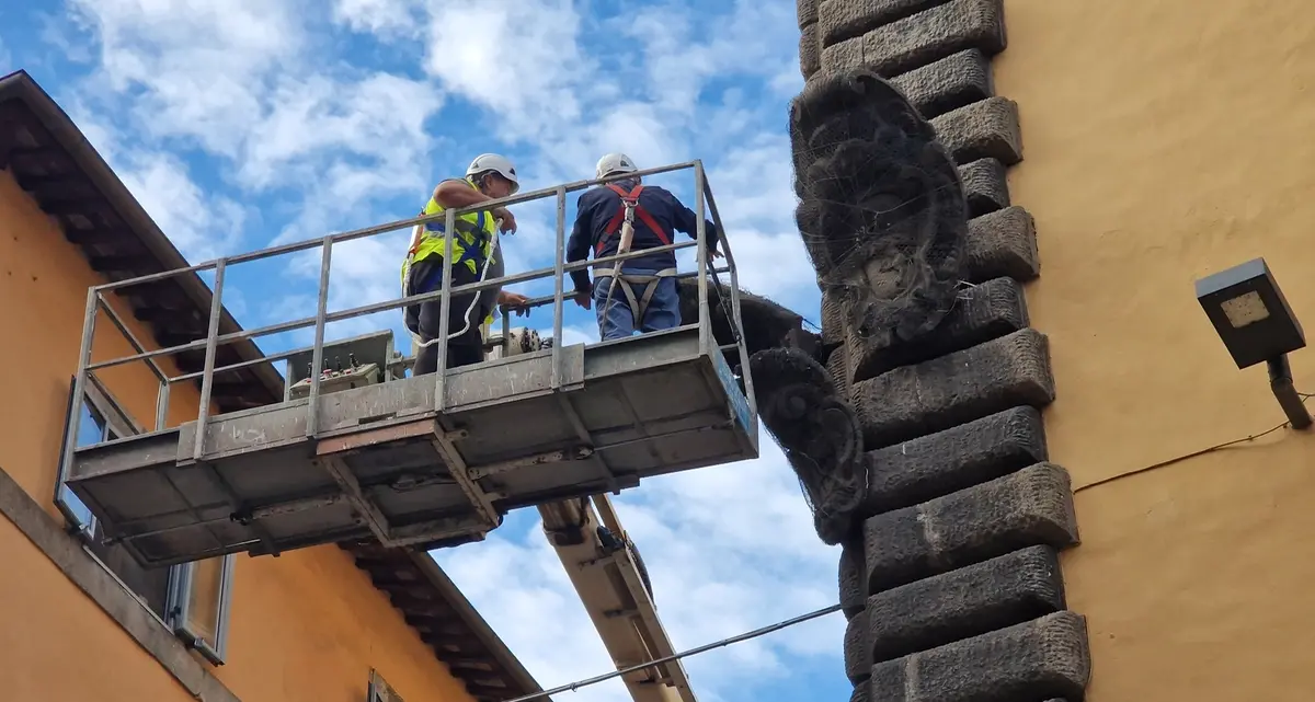 «Crolli in centro, va fatta una riflessione seria»