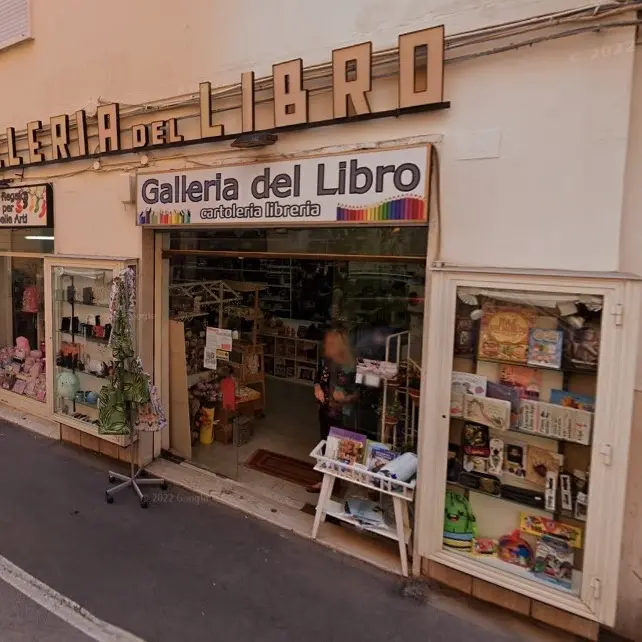 Un’ultima pagina d’arte alla Galleria del Libro