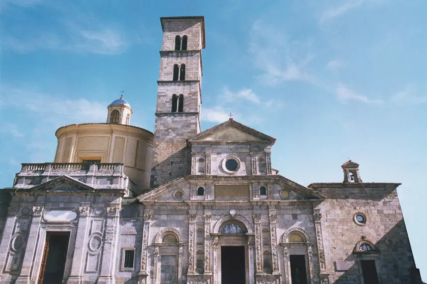 Pioggia di fondi per la basilica di Santa Cristina