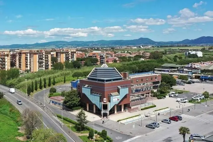 Niente più copie di documenti, il Comune ora accetta solo le pec