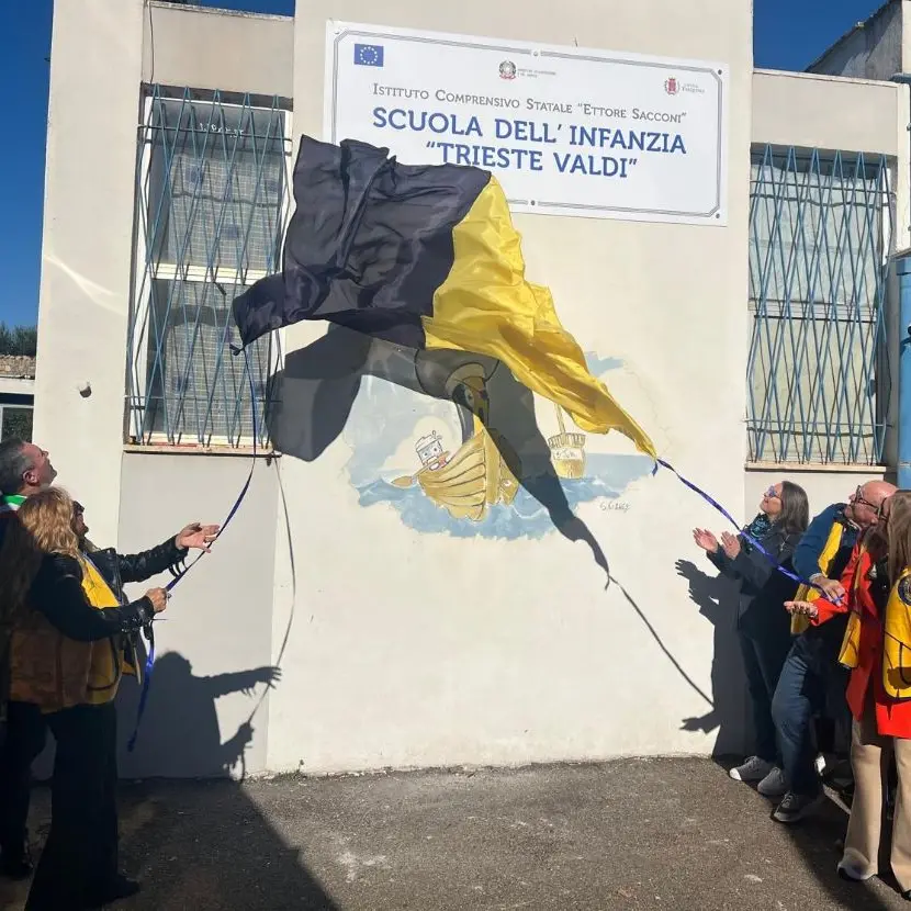 Il Lions Club Tarquinia dona una nuova targa d’intitolazione alla scuola dell’infanzia “T. Valdi”