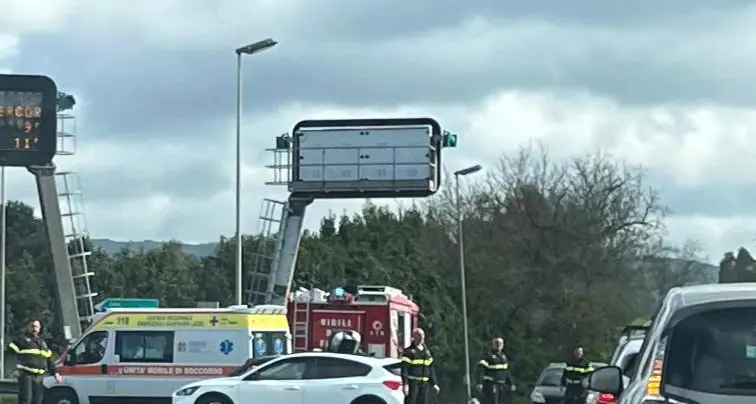 Via Settevene Palo nel caos, un incidente tira l’altro