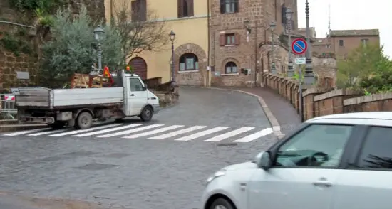 Rifacimento pavimentazione in via XII Settembre, attenzione ai divieti