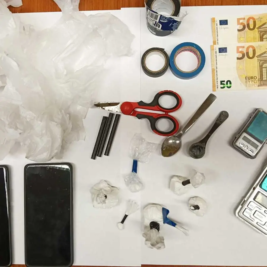 Viterbo: cocaina nascosta in casa e telecamere per sfuggire ai controlli, arrestato 45enne