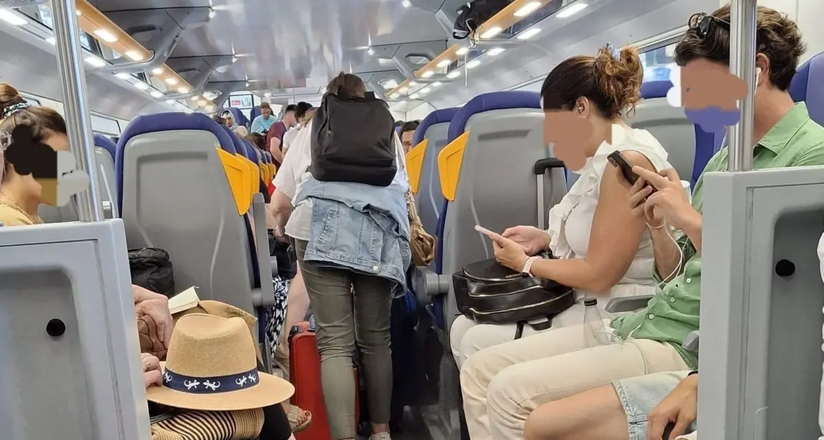 «Treni stracolmi, la Regione intervenga»