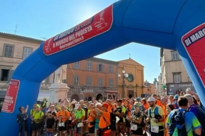 Una foto di archivio alla partenza della Francigena Marathon