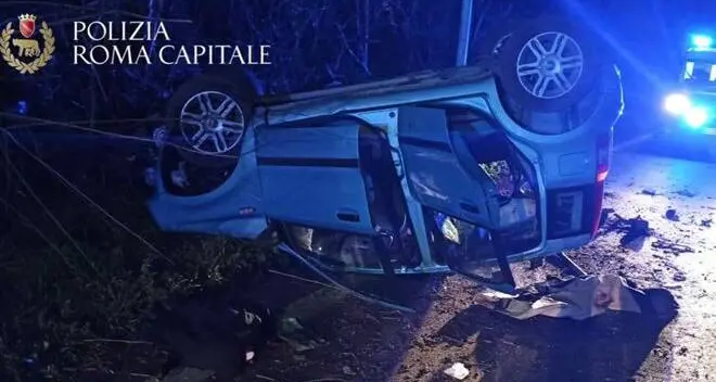 Diciassettenne muore in un incidente di auto a Roma