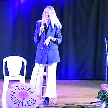 La dottoressa Linardos conquista studenti e docenti in un incontro intenso e partecipato