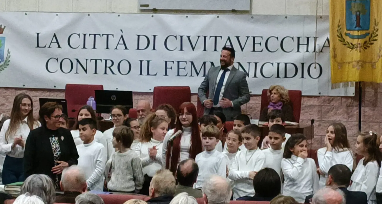 Il messaggio di pace del coro dei bimbi città di Civitavecchia