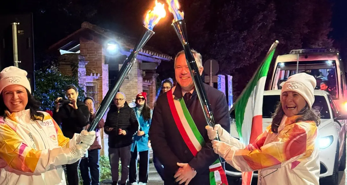 La fiamma Olimpica emoziona Tarquinia