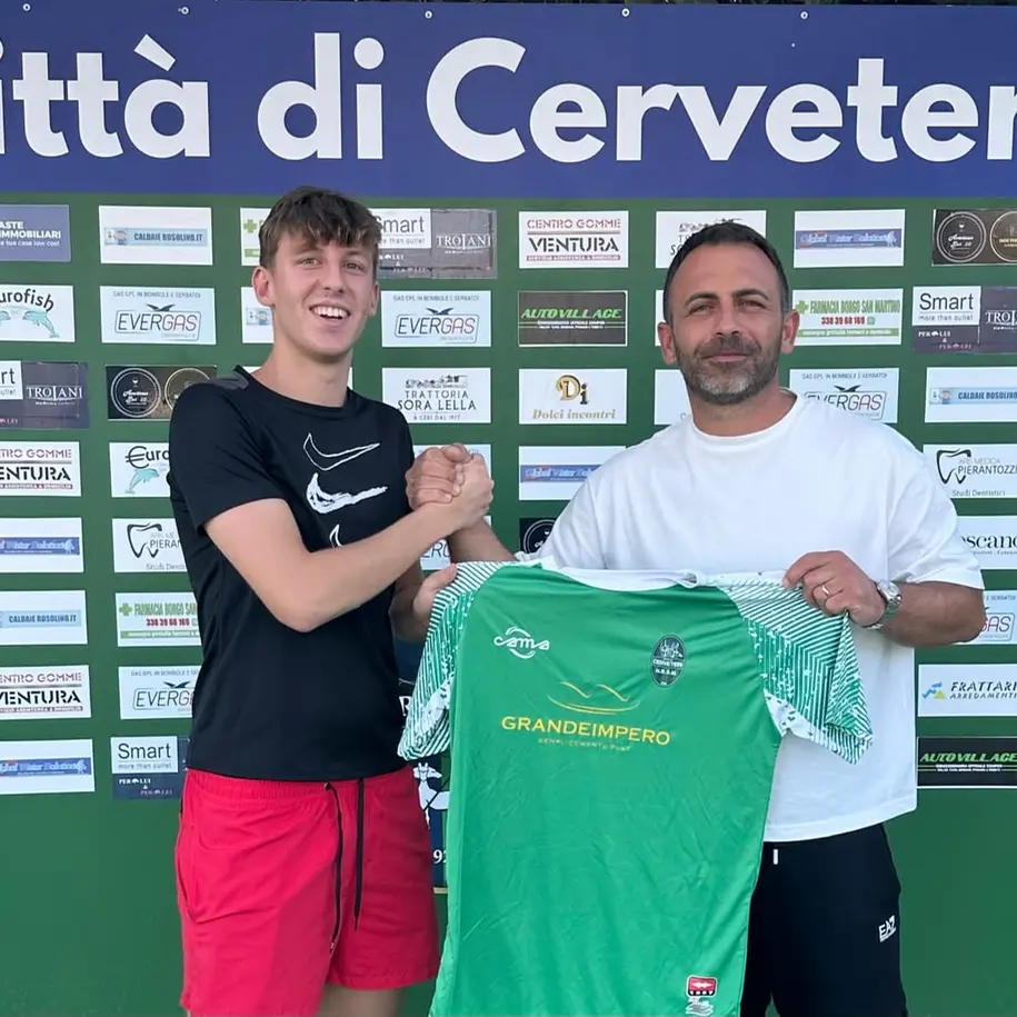 Lucarini: «Onorato di indossare la maglia della mia città»