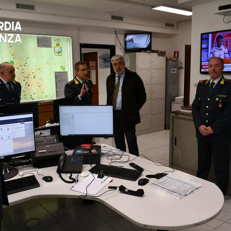 Viterbo: il procuratore capo Mario Palazzi in visita al comando provinciale della guardia di finanza