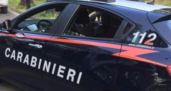 Rubano al supermercato, tre arresti dei carabinieri
