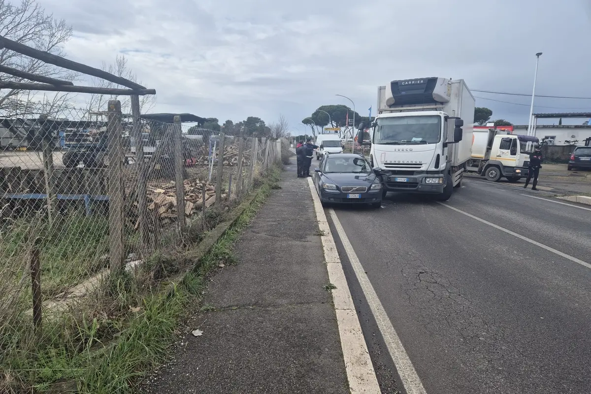 Viterbo: camion si scontra con un’auto sulla Tuscanese