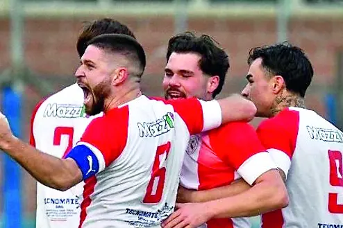 I biancorossi allenati dal tecnico Cafarelli, di scena domani a Roma alle 10.30 (Foto Nicoletta Vittori)